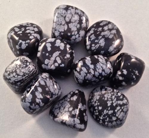 Lumihiutaleobsidiaani / Snowflake Obsidian / Obsidienne flocon de neige S