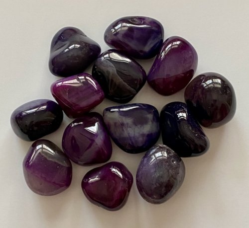 Violetti akaatti (värjätty) / Purple Agate (dyed) /Agate violette (teinte) M